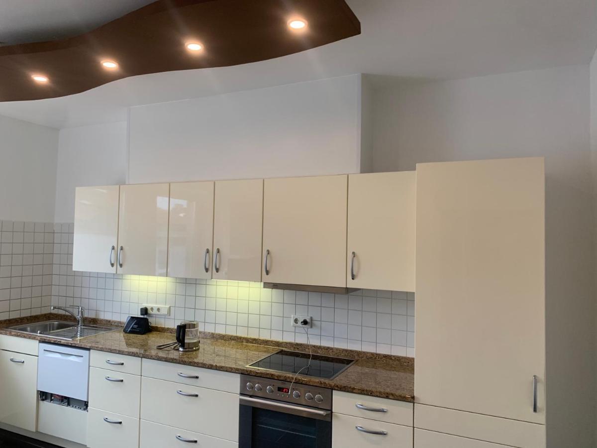 Mainpark Apartment 4 Schlafzimmer Bis Zu 10 Personen Direkt Ueber Aschaffapartment Bei Aschaffenburg Mainaschaff Luaran gambar