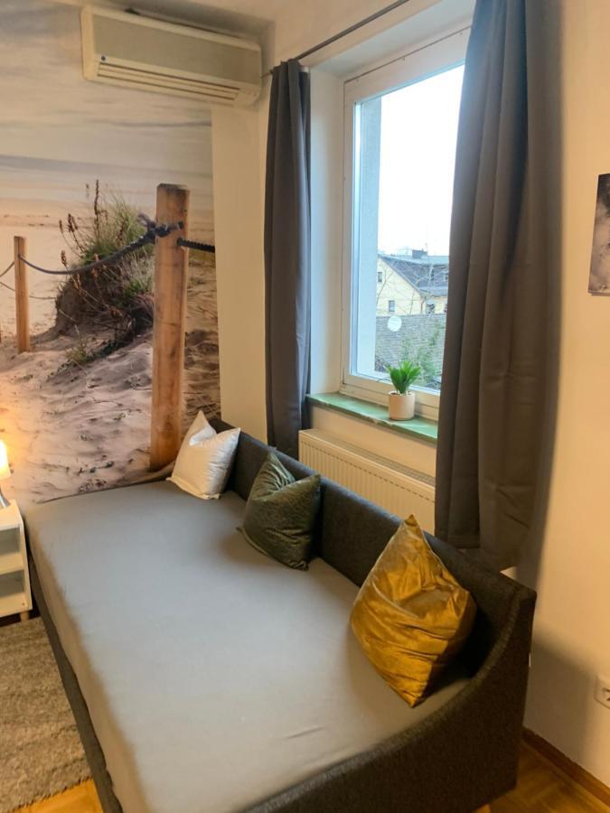 Mainpark Apartment 4 Schlafzimmer Bis Zu 10 Personen Direkt Ueber Aschaffapartment Bei Aschaffenburg Mainaschaff Luaran gambar