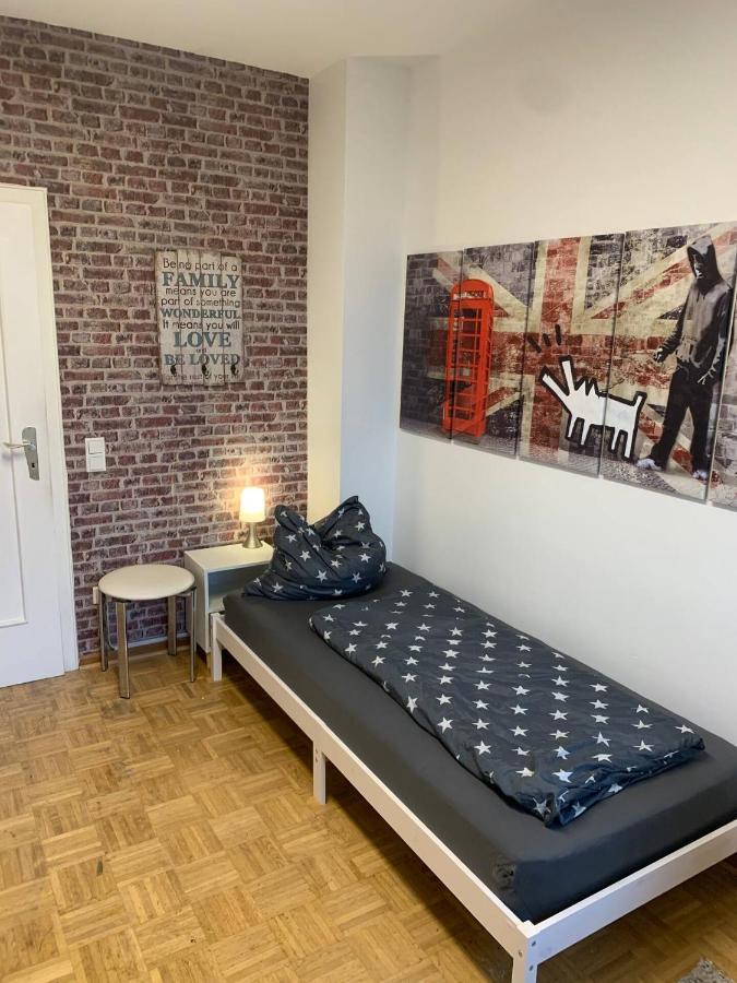 Mainpark Apartment 4 Schlafzimmer Bis Zu 10 Personen Direkt Ueber Aschaffapartment Bei Aschaffenburg Mainaschaff Luaran gambar