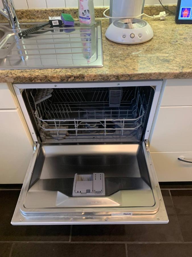 Mainpark Apartment 4 Schlafzimmer Bis Zu 10 Personen Direkt Ueber Aschaffapartment Bei Aschaffenburg Mainaschaff Luaran gambar