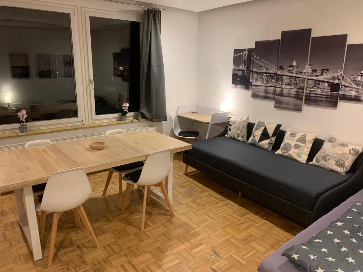 Mainpark Apartment 4 Schlafzimmer Bis Zu 10 Personen Direkt Ueber Aschaffapartment Bei Aschaffenburg Mainaschaff Luaran gambar