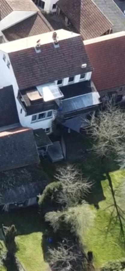 Mainpark Apartment 4 Schlafzimmer Bis Zu 10 Personen Direkt Ueber Aschaffapartment Bei Aschaffenburg Mainaschaff Luaran gambar
